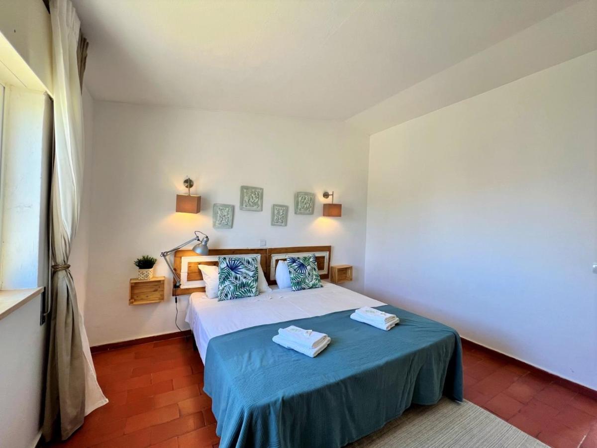 Armacao De Pera Twins 1 By Homing Apartment Exterior foto