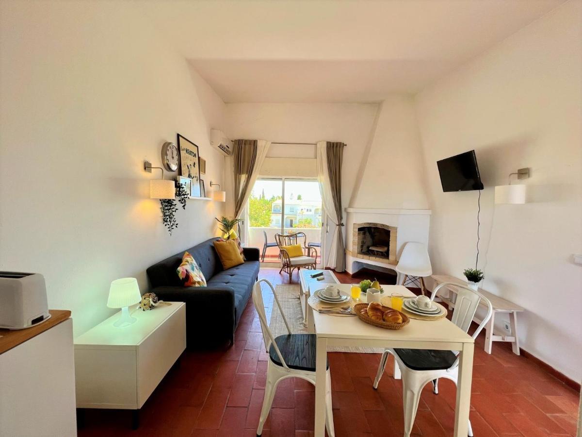 Armacao De Pera Twins 1 By Homing Apartment Exterior foto