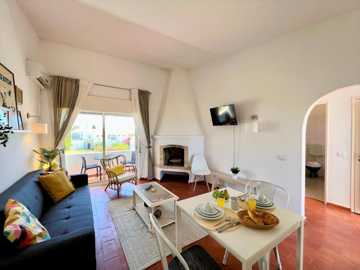 Armacao De Pera Twins 1 By Homing Apartment Exterior foto